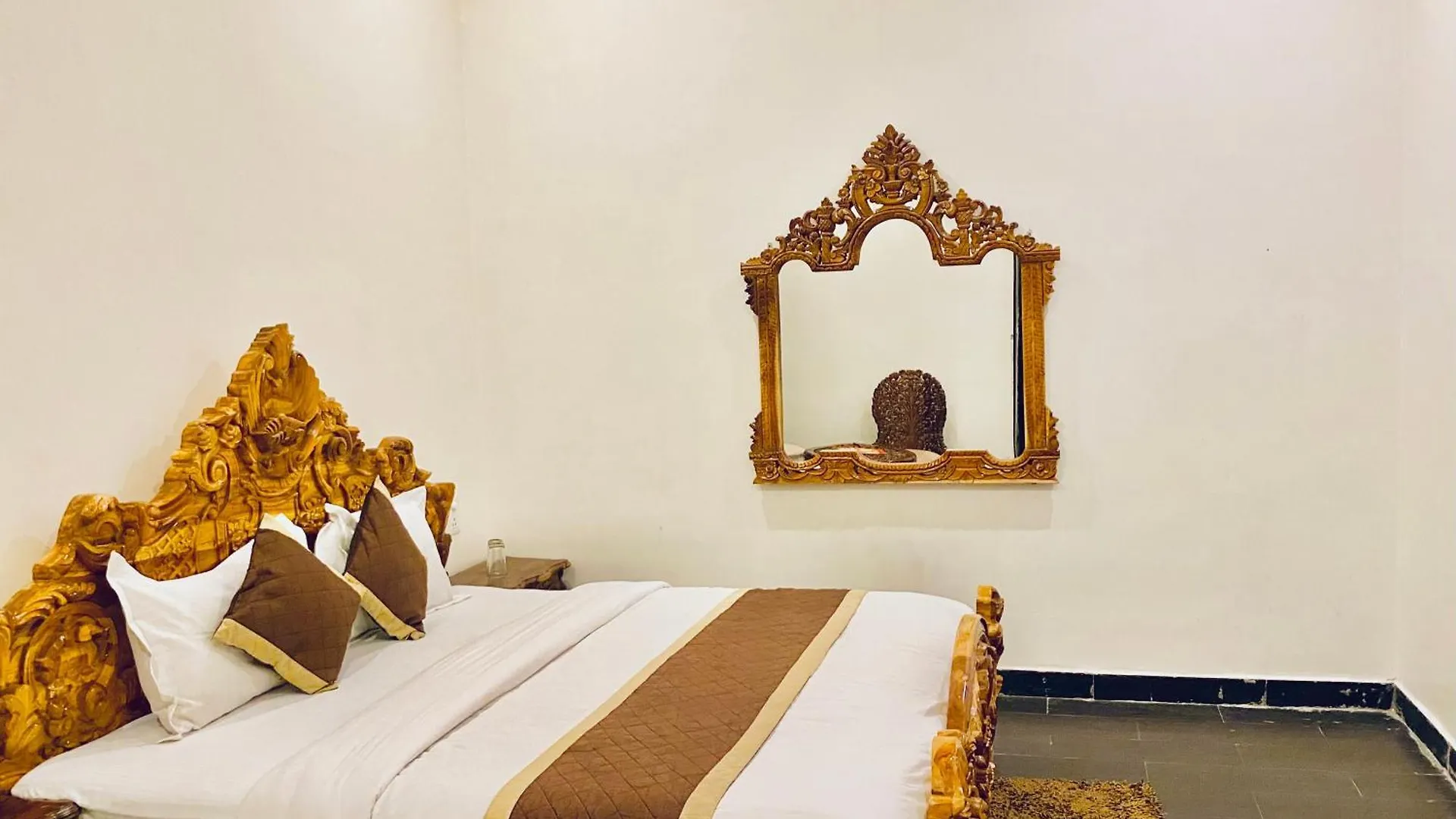 Nayra Tj Regency Hotel Benares India